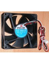 ASUS EAX800 PŘÍLIŠ ŽLUŤOUČKÝ KŮŇ ÚPĚL ĎÁBELSKÉ ÓDY [TEST]